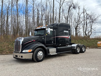 2011 Peterbilt 386 6x4 Cabina con cuccetta per trattore stradale