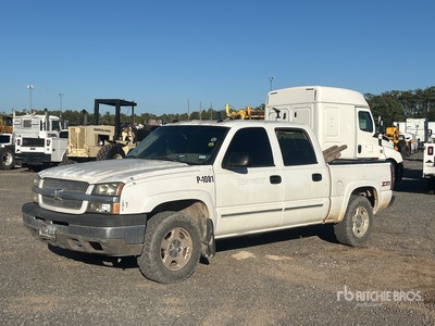 2005 Chevrolet Silverado 1500 4x4 Crew Cab Pickup