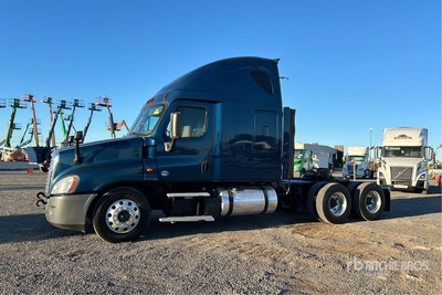 2016 Freightliner Cascadia 125 6x4 T/A Sleeper Truck Tractor