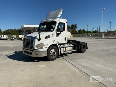 2012 Freightliner CA113 6x2 Cabeza Tractora Cabina Dormitorio