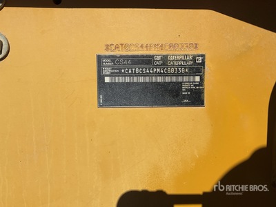 2012 Cat CS-44 Smooth Drum Compactor