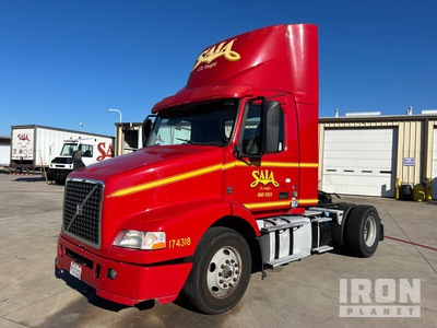 2017 Volvo VNM42T 4x2 تراكتور شاحنة (أحادي المحور)