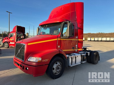 2016 Volvo VNM42T 4x2 2-Achs Sattelzugmaschine