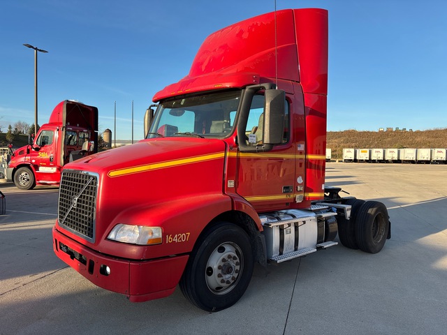 2016 Volvo VNM42T 4x2 S/A Day Cab Truck Tractor