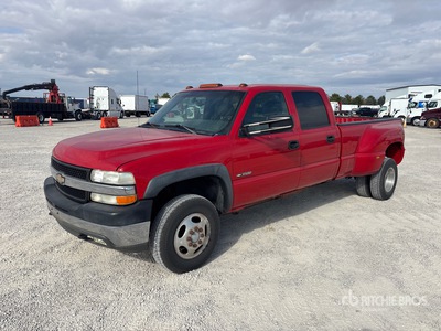2002 Chevrolet SILVERADO 3500 4x4 Crew Cab Pickup