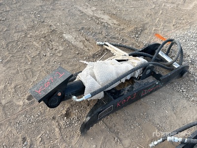 2025 GIYI GY-XJ5T 36 in Hydraulic Excavator Thumb (Unused)