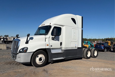2016 Freightliner Cascadia 125 6x4 T/A Sleeper Truck Tractor