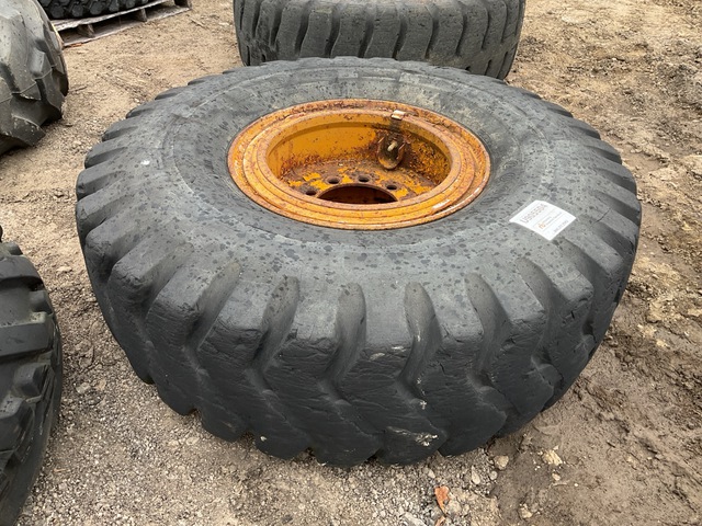 Goodyear XT-8 7.5-290 Tires