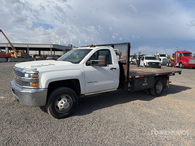 2015 Chevrolet Silverado 3500HD 4x2 Flatbed Truck