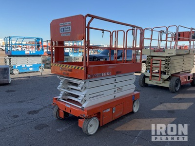 2017 Snorkel S4732E Electric Elevador de tijera
