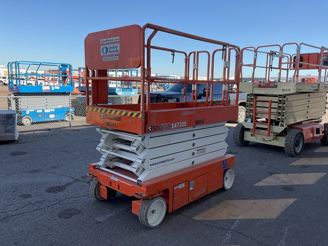 2017 Snorkel S4732E Electric Scissor Lift