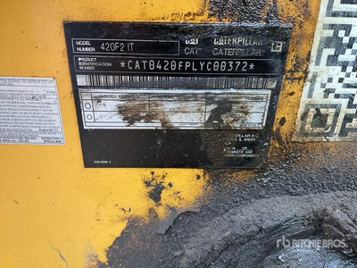 2016 Cat 420F2IT لودر خلفي