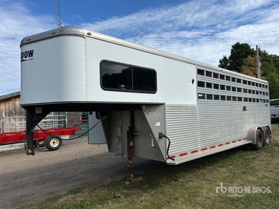 2010 Shadow 24 ft T/A Livestock Trailer