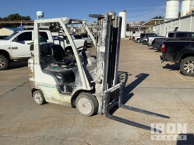 2019 UniCarriers CF50 4400 lb Cushion Tire رافعة شوكية