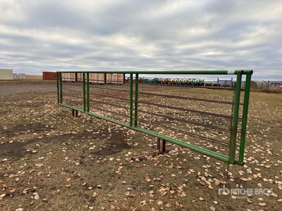 Quantity of (2) 5 ft 5 in x 24 ft Recinto per bestiame