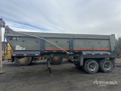 2006 Larochelle 26 ft T/A Tipping Trailer