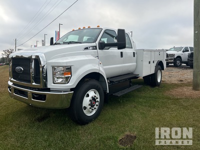 2025 Ford F-650 XL 4x2 Crew Cab Camion de servicios (Unused)