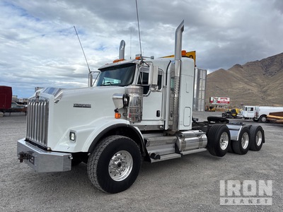 2015 Kenworth T800 6x4 Heavy Haul 3- Achs Sattelzugmaschine mit Schlafkabine