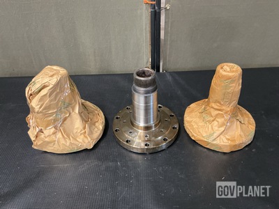 (3) Cadillac Gage Textron 216640 Driving Non-Driving Wheel Spindles