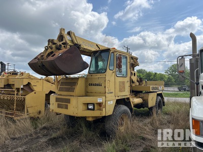 1987 Gradall G3WD 4x4 Highway Wheeled Excavator