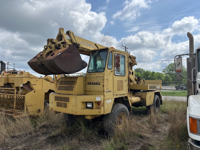1987 Gradall G3WD 4x4 Highway Wheeled Excavator