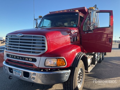 2004 Sterling L9500 Quad/A Camión dumper