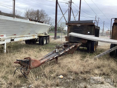 1990 Fontaine 12 ft T/A Pup Dump Trailer