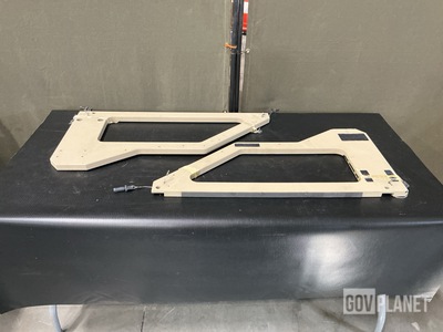 (11) Critical Solutions 2000-40061-33 Vehicular Components Brackets