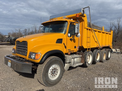 2003 Mack CV713 Granite 10x4 Camion à benne basculante Quad/A