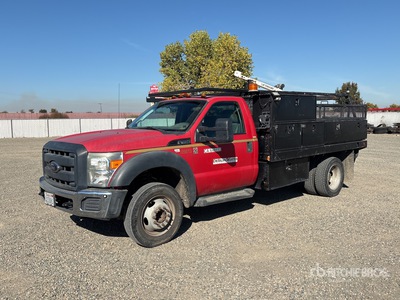 2012 Ford F-450 XL 4x2 Flatbed Truck