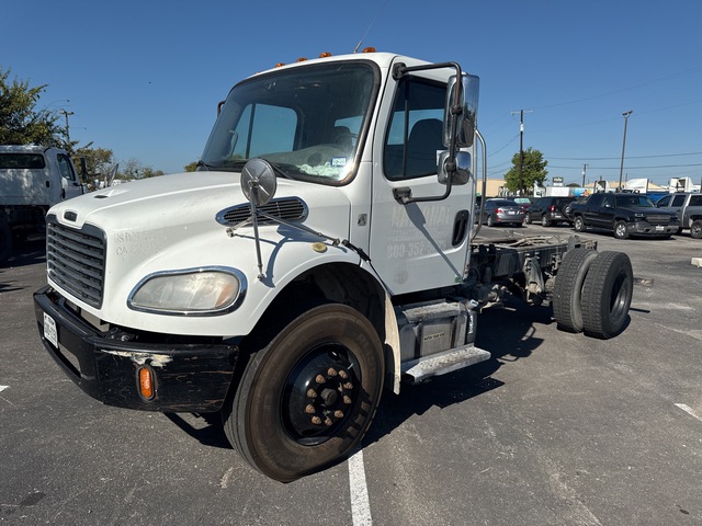 2016 Freightliner M2 106 4x2 Cab and Chassis