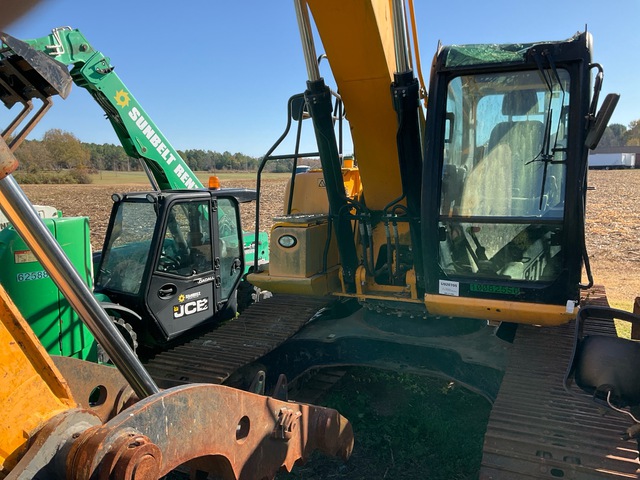 2018 JCB JS220LC Tracked Excavator (Inoperable)