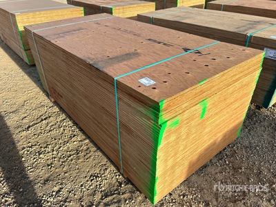 Quantity of (53) 5/8 in 4x8 Good 1 Side With Overlay Douglas Fir No Stamp Plywood (Unused)