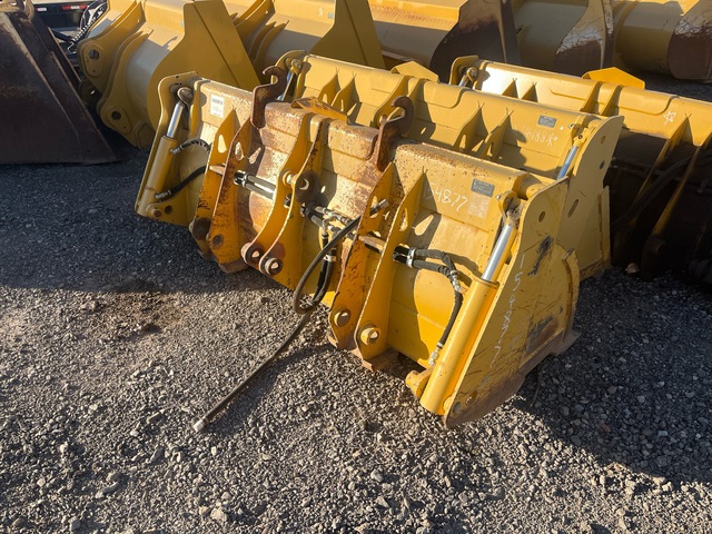 John Deere 91 in Multipurpose Bucket John Deere 91 in Multipurpose Bucket