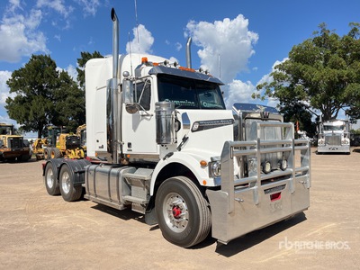 2015 Western Star 4800 6x4 T/A Sleeper Truck Tractor