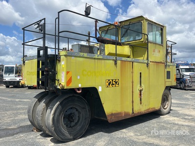 1984 Pacific RP38 7 Wheel Compactador de Ruedas