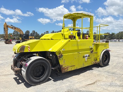 2003 Sakai TZ701 7 Wheel Compactador de Ruedas
