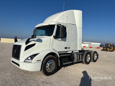 2023 Volvo VNR 6x4 3- Achs Sattelzugmaschine mit Schlafkabine