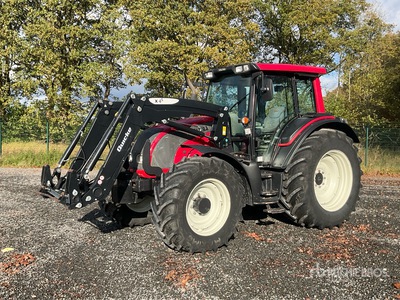 Valtra N121 4WD Tractor