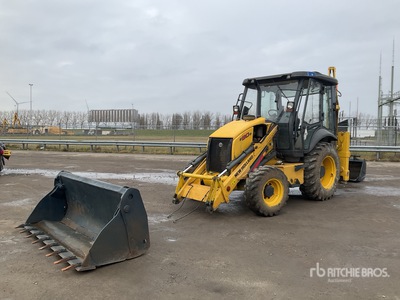 2017 New Holland B80B-SS 4x4 Graaflaadmachine (Inoperable)