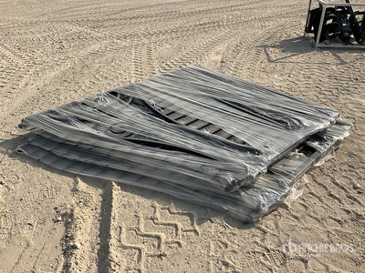 Quantity of (2) Suihe 4.2 m Bi-Parting Driveway Gate (Unused)