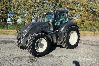 2020 Valtra T214 Direct 4WD Tractor