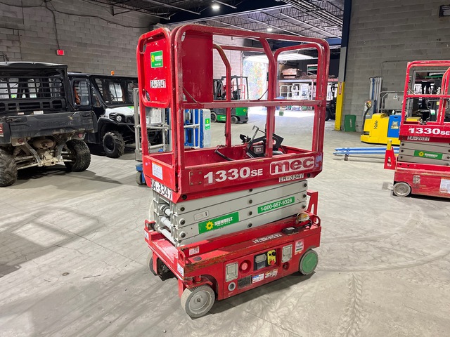 2017 MEC 1330SE Electric Scissor Lift (Inoperable)