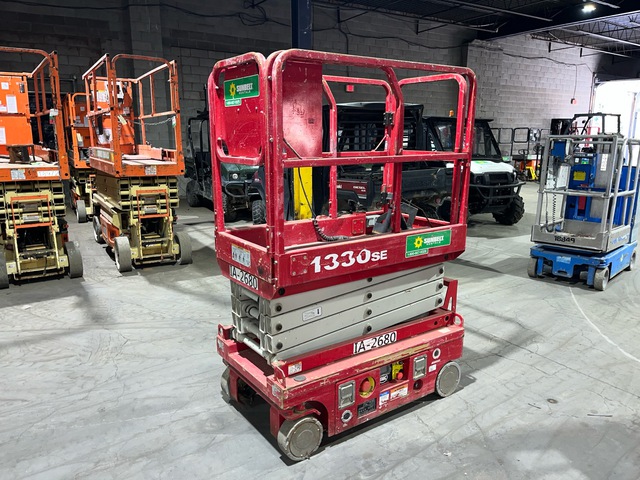 2017 MEC 1330SE Electric Scissor Lift (Inoperable)