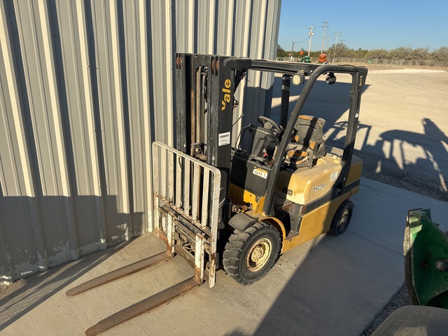 2012 Yale GDP050 4800 lb Pneumatic Tire Forklift (Inoperable)