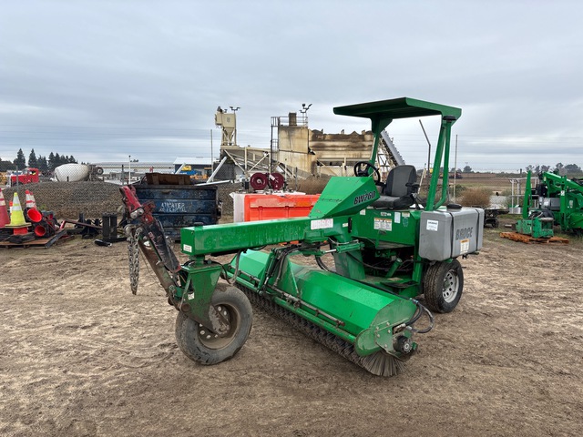 2018 Broce BW260-8 Self-Propelled Broom 2018 Broce BW260-8 Self-Propelled Broom