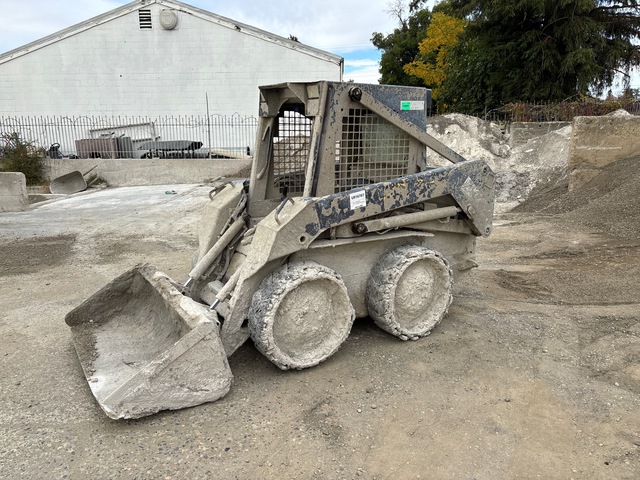 New Holland LS150 Skid Steer Loader New Holland LS150 Skid Steer Loader