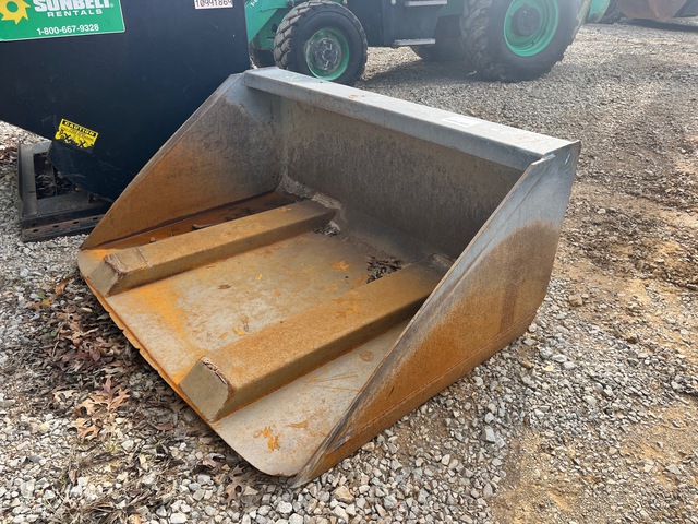 2022 Arrow 3207218WFM 70 in Bucket - Fits Forklift