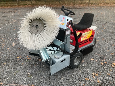 2022 Westermann Cleanmeleon 2 Pro Ride On Livestock Feed Pusher