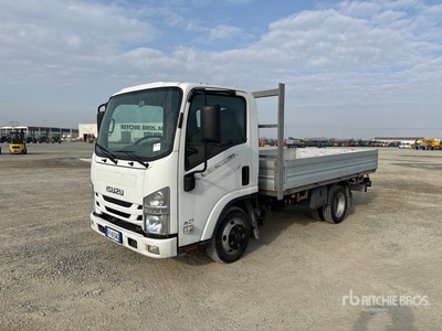 2018 Isuzu M21 Flatbed Truck